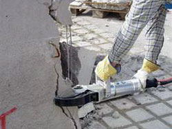 Гидравлические ножницы для разрушения бетона
